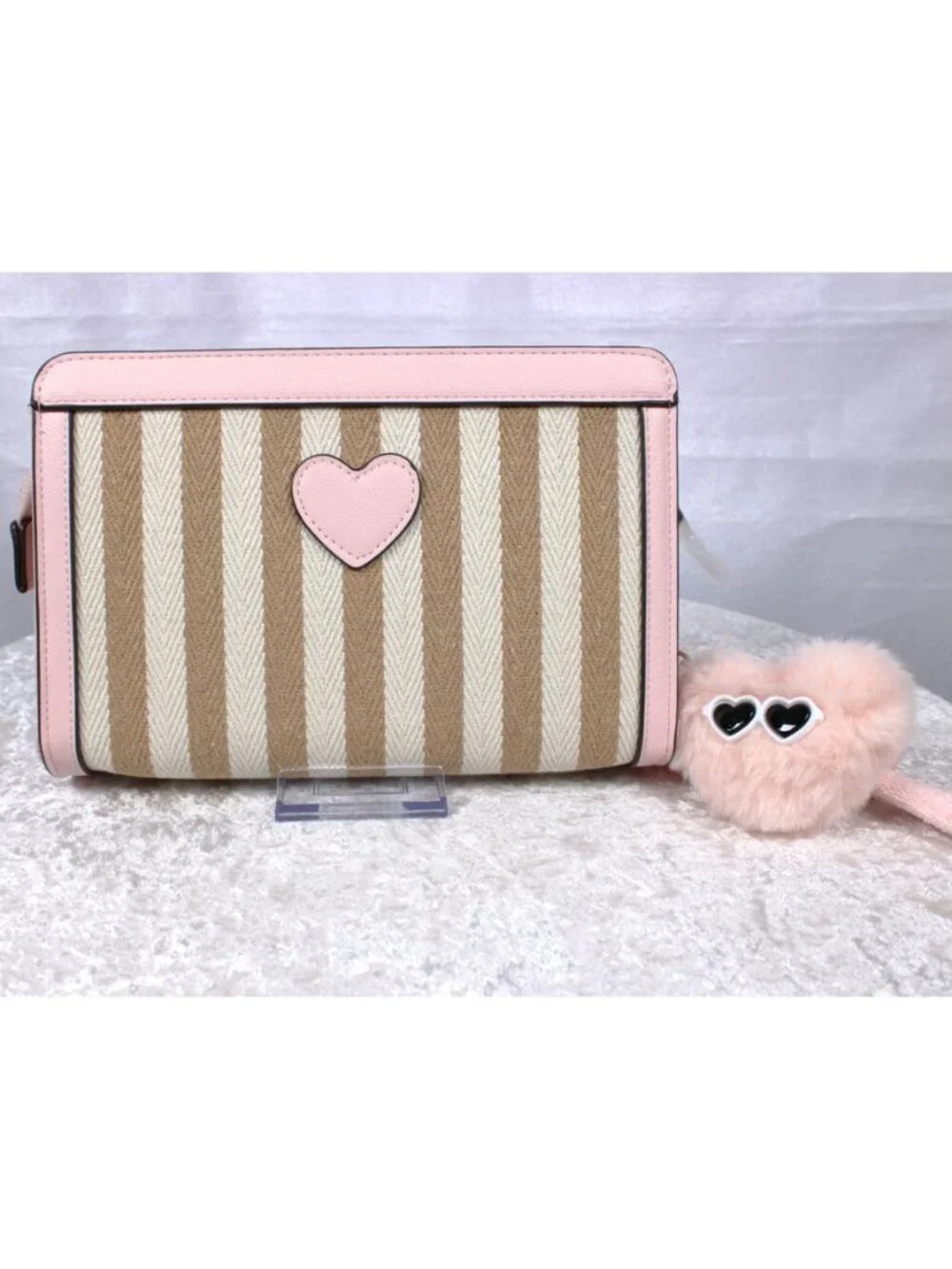 Juicy Couture Free To Be Juicy Wristlet Clutch Sandstone Stripe NWT Heart Charm
